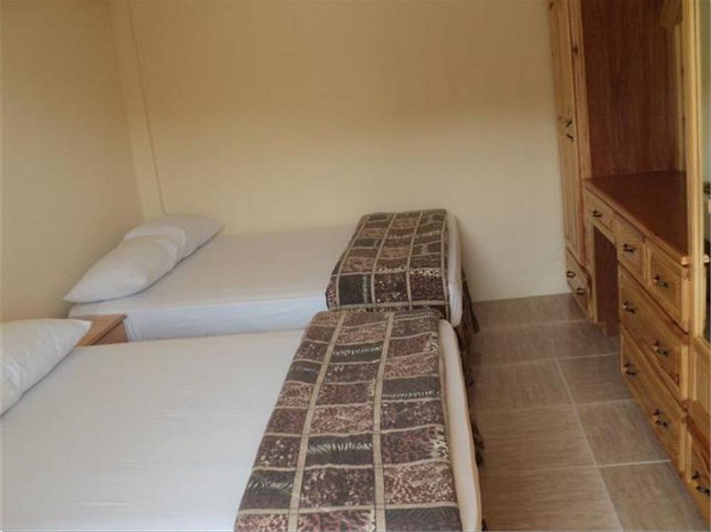 קינגסטאון Rich View Hotel מראה חיצוני תמונה