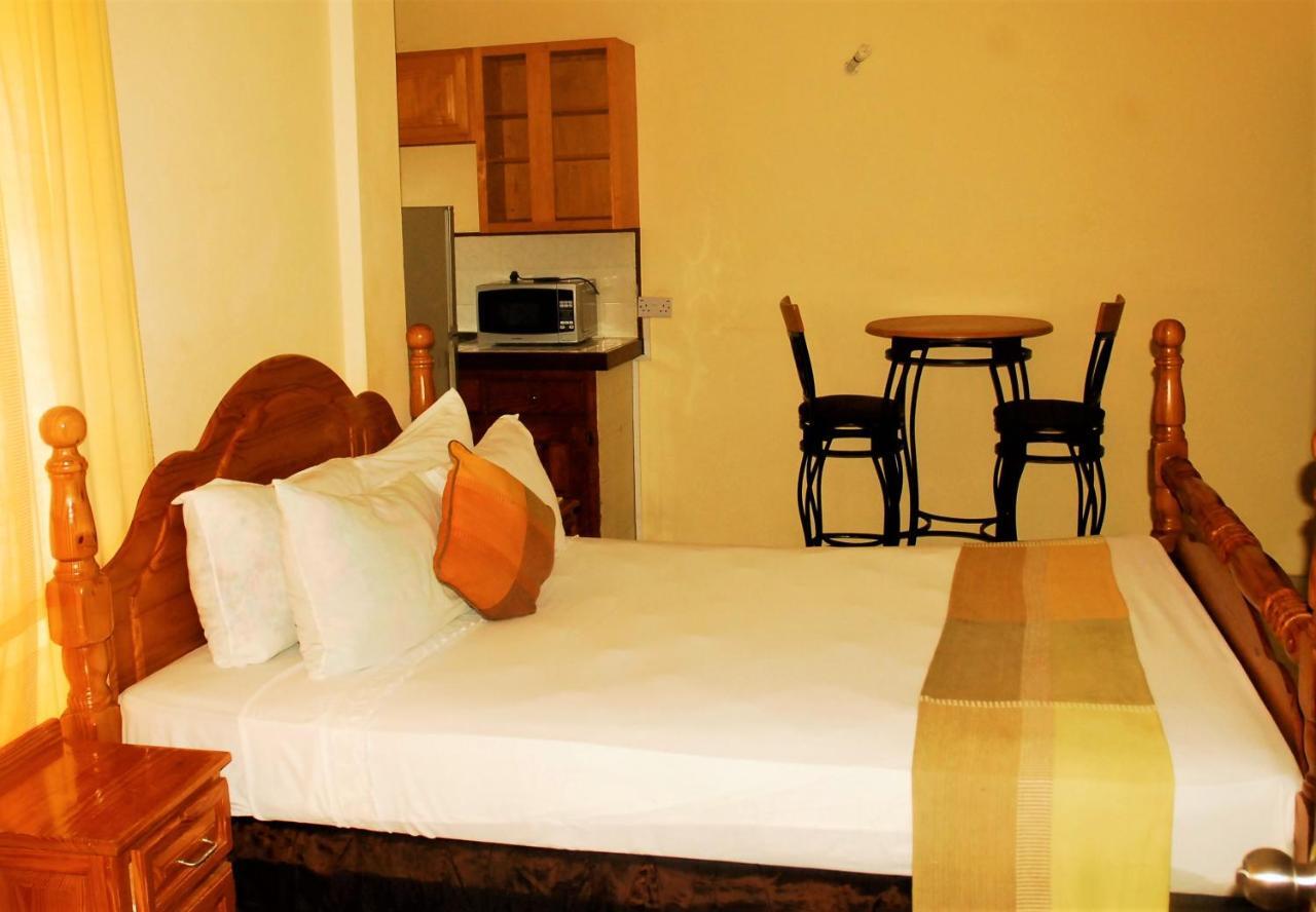 קינגסטאון Rich View Hotel מראה חיצוני תמונה